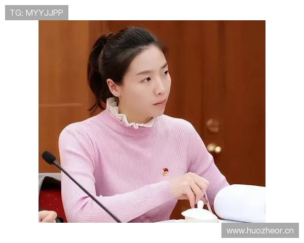 魏秋月一张生活照，把我这种月光族羞得无地自容